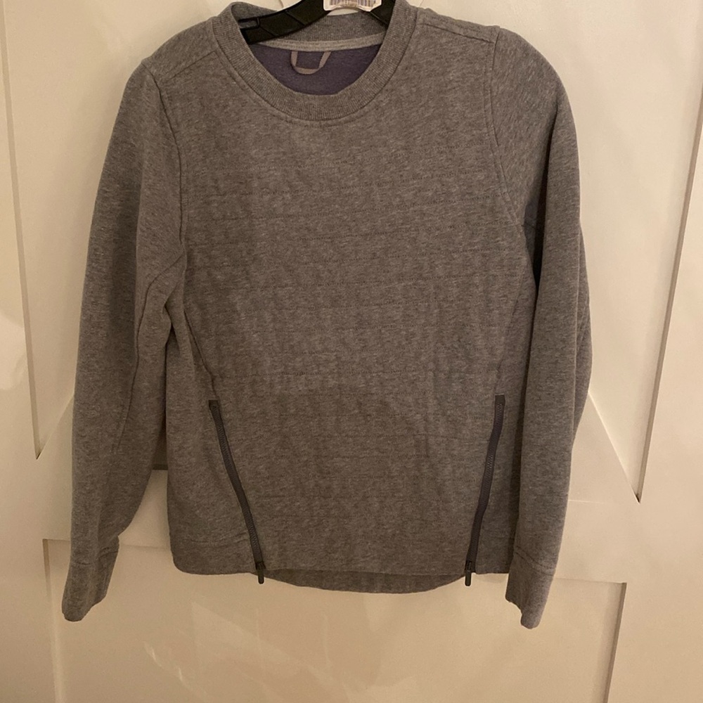 Lululemon gray sweater size 2 slim fit